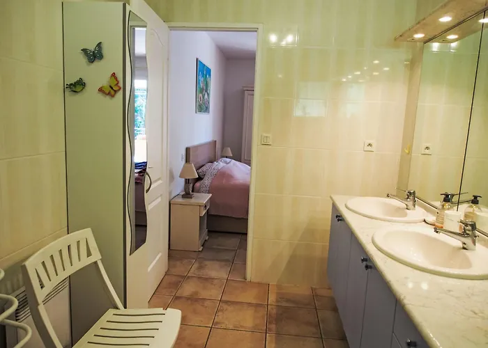 Nyaraló Urlaub Im Sueden Zwischen Und Bergen By Interhome Sauve