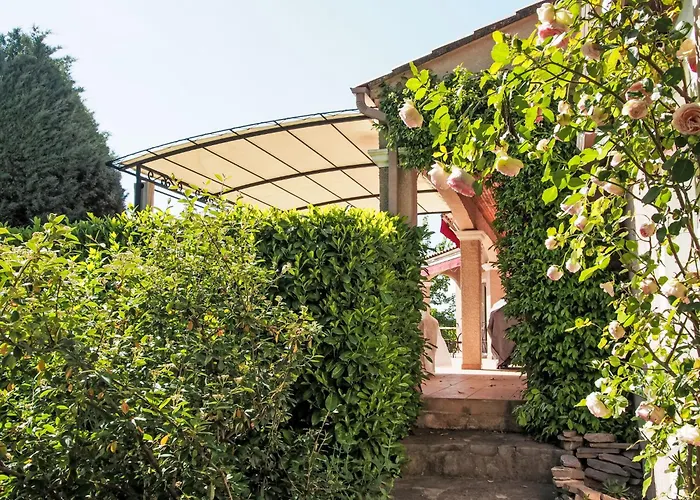 Nyaraló Urlaub Im Sueden Zwischen Und Bergen By Interhome *